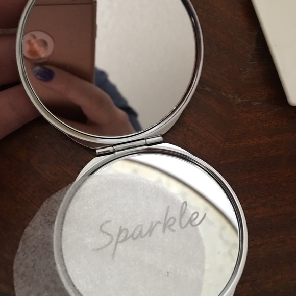 Compact Sparkle Mirror - Picture 5 of 5